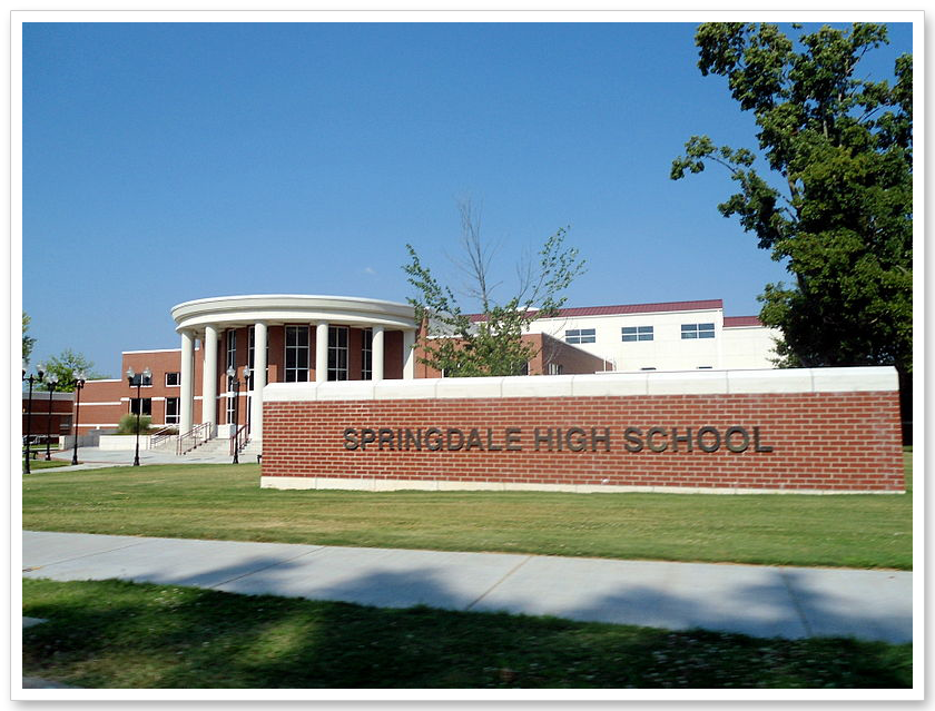 http://admin.classquest.com/templates/skins/other/MiscImages/800px-Springdale_High_School,_Arkansas.png